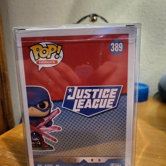 Justice League The Atom 2021 Wondrous Convention Exclusive Funko Pop - Picture 3 of 6